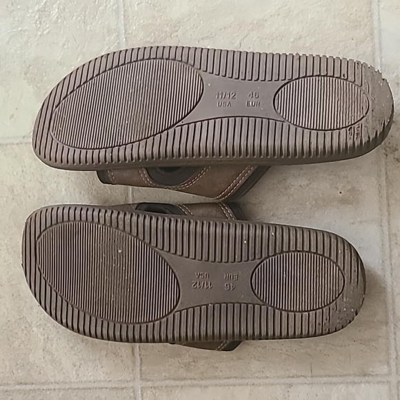 Mens Sandals Used size 11/12 - Picture 2 of 3